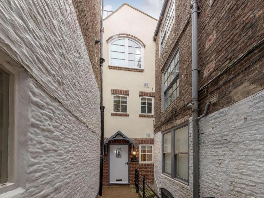 89A Church Street - Luxury One Bed Apartment With Roof Terrace Уитби Экстерьер фото