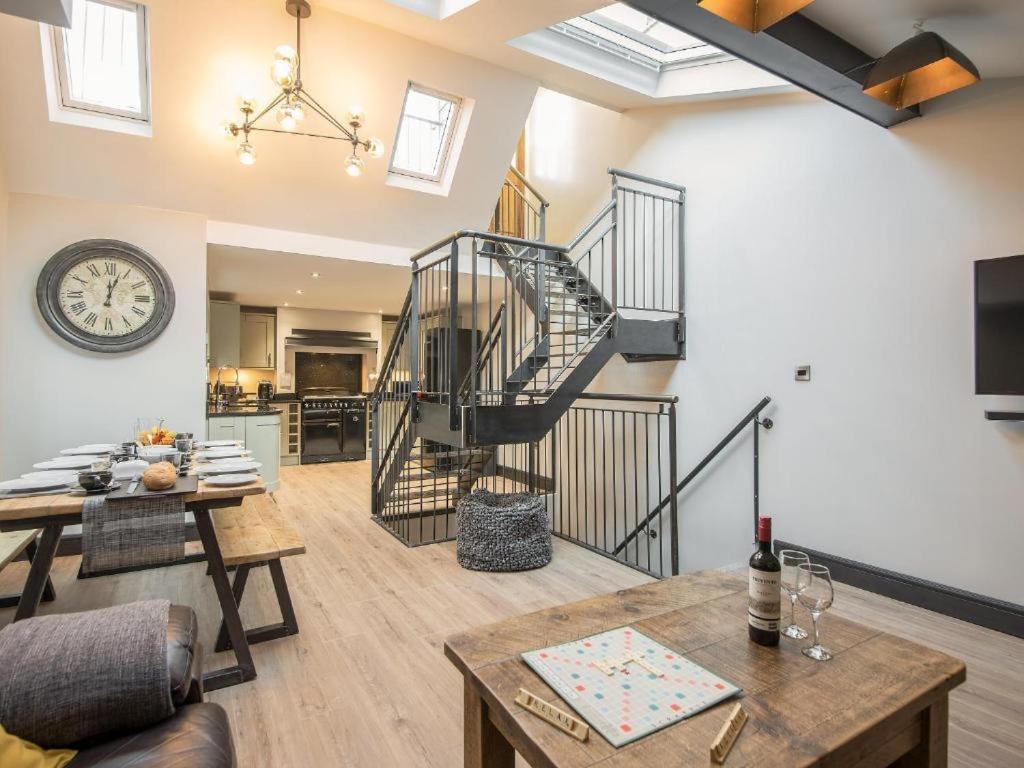 89A Church Street - Luxury One Bed Apartment With Roof Terrace Уитби Экстерьер фото